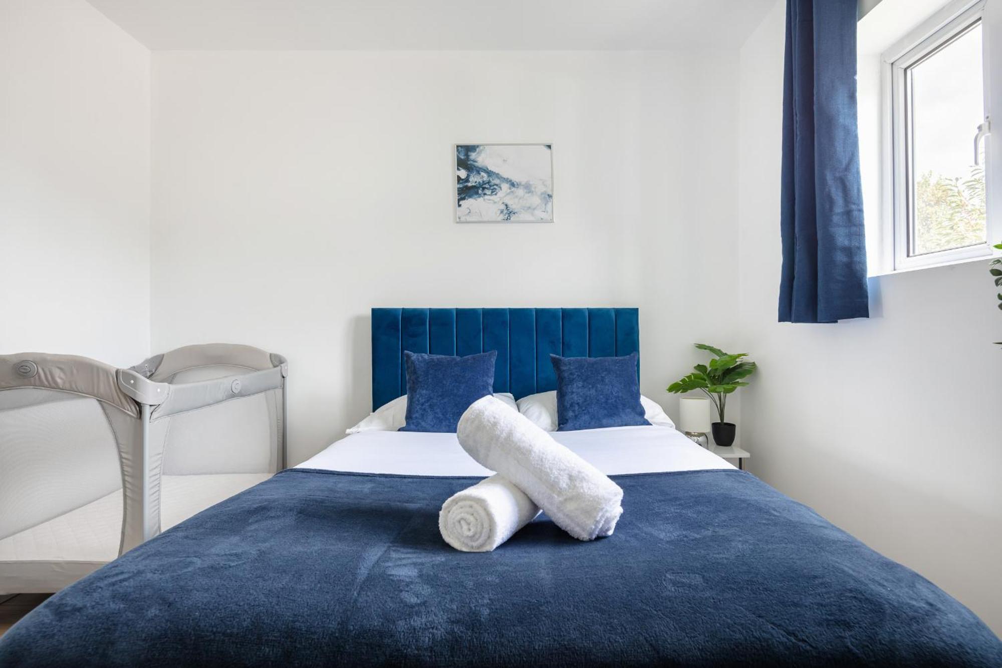 Case de vacanță Gem - 2 Bed House, 6 Mins From Liverpool Street, Shops & Restaurants Londra