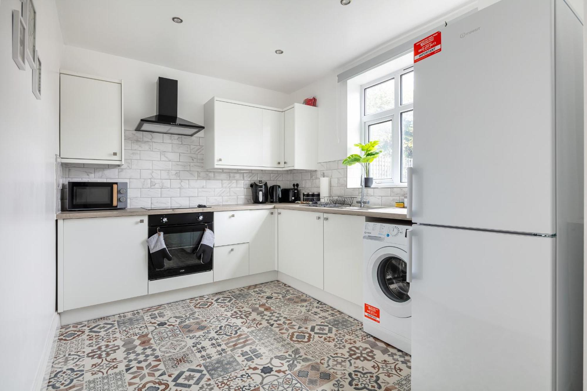 Gem - 2 Bed House, 6 Mins From Liverpool Street, Shops & Restaurants Case de vacanță Londra