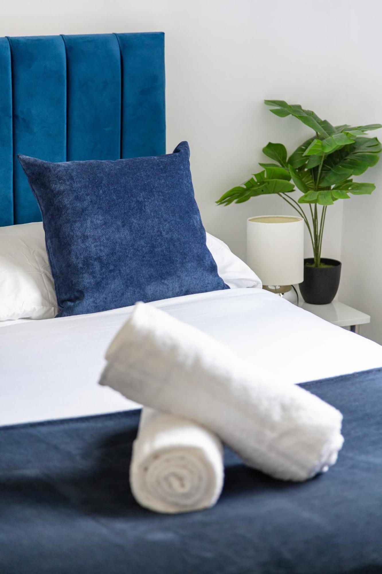 Ferienhaus Gem - 2 Bed House, 6 Mins From Liverpool Street, Shops & Restaurants London